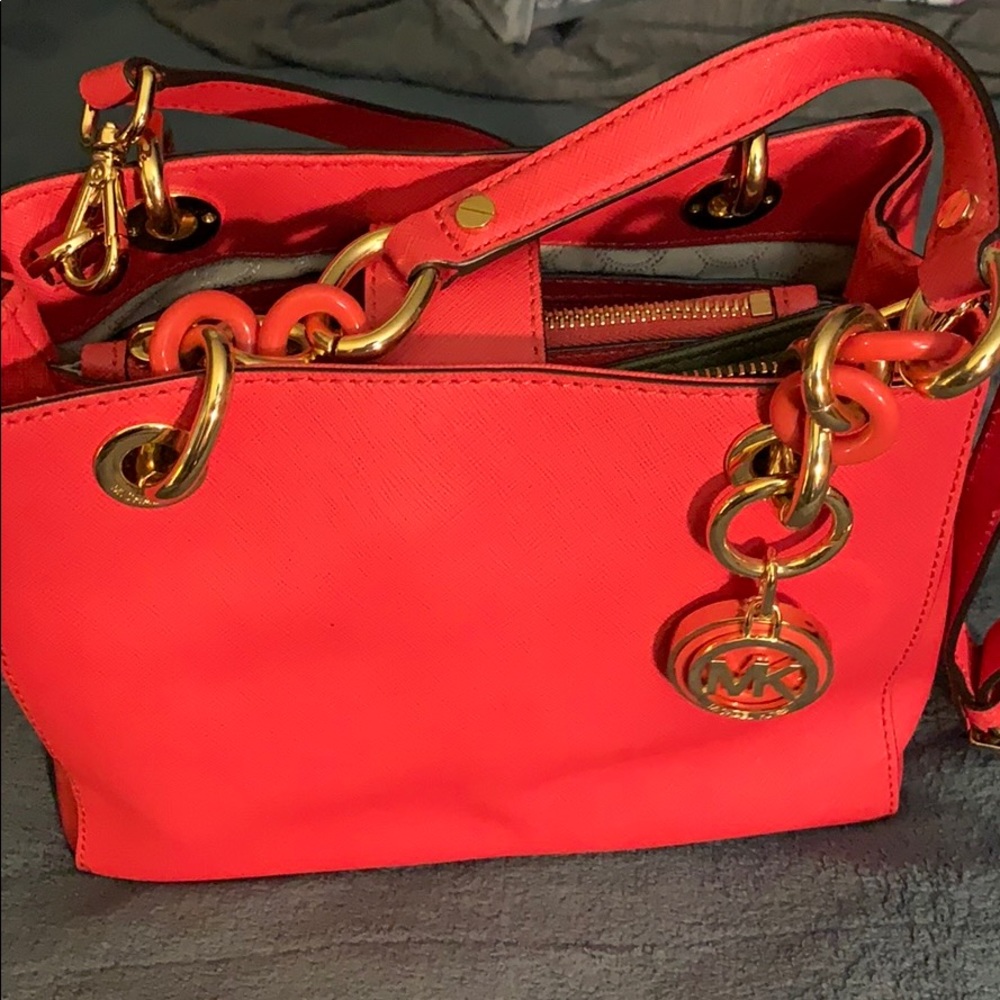 Authentic MK shoulder bag - Picture 1 of 4